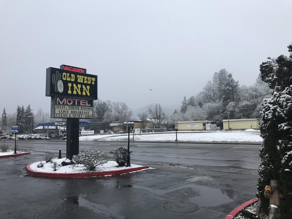 The Old West Inn Willits