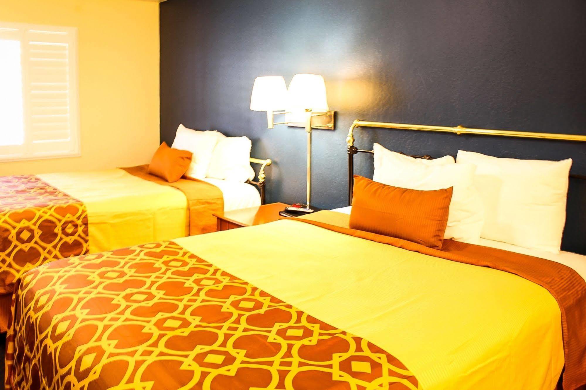 The Old West Inn 3*