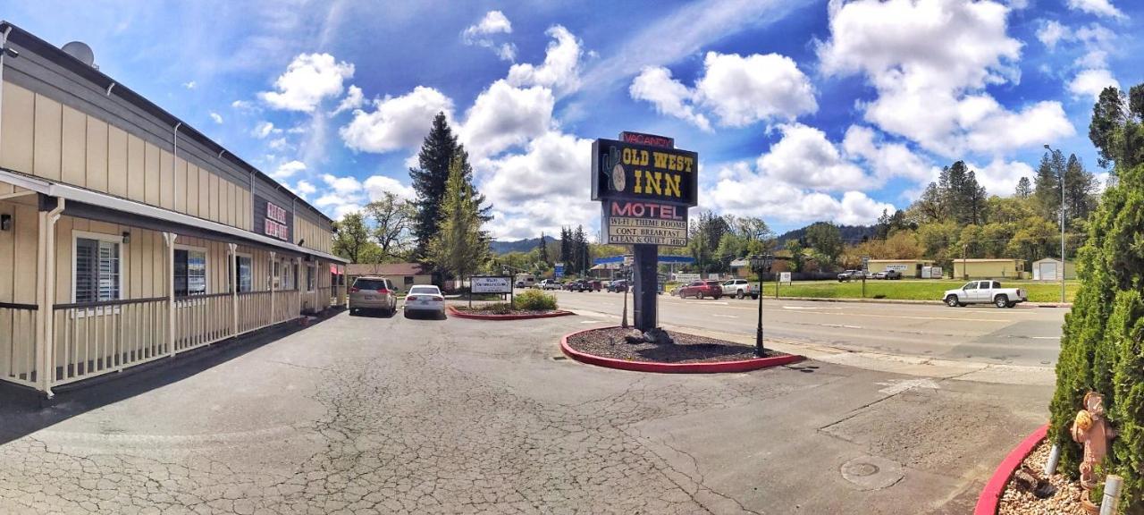 Inn The Old West 3*